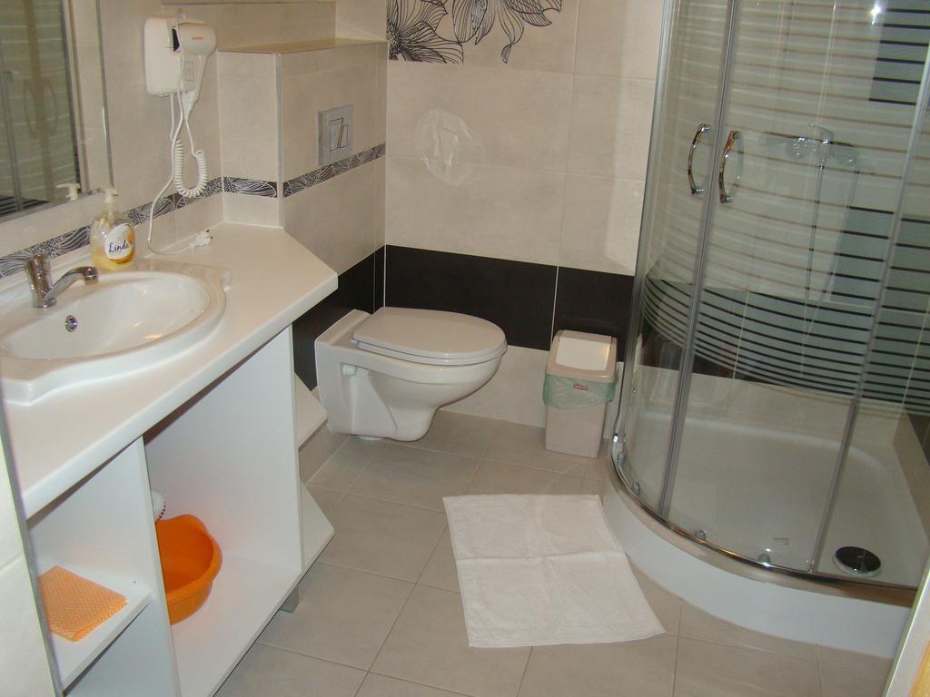 فيسلا Willa Stenia Center Apartamenty الغرفة الصورة